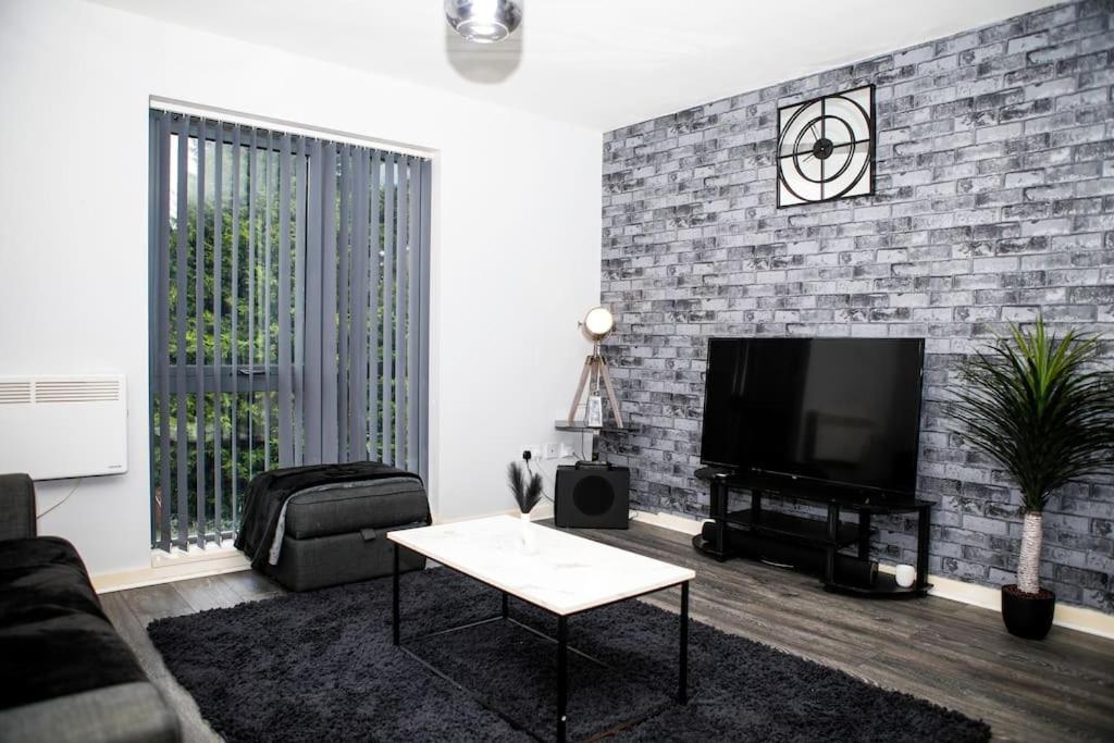 Stylish Two-Bedroom Salford Quays Apartment Manchester Buitenkant foto